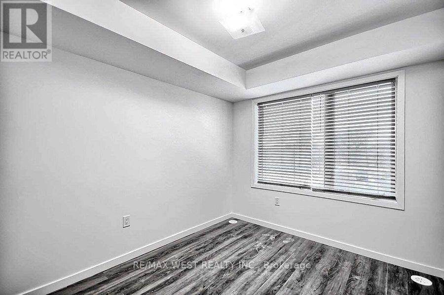 111 - 600 Alex Gardner Circle, Aurora, Ontario  L4G 3G5 - Photo 13 - N12473248
