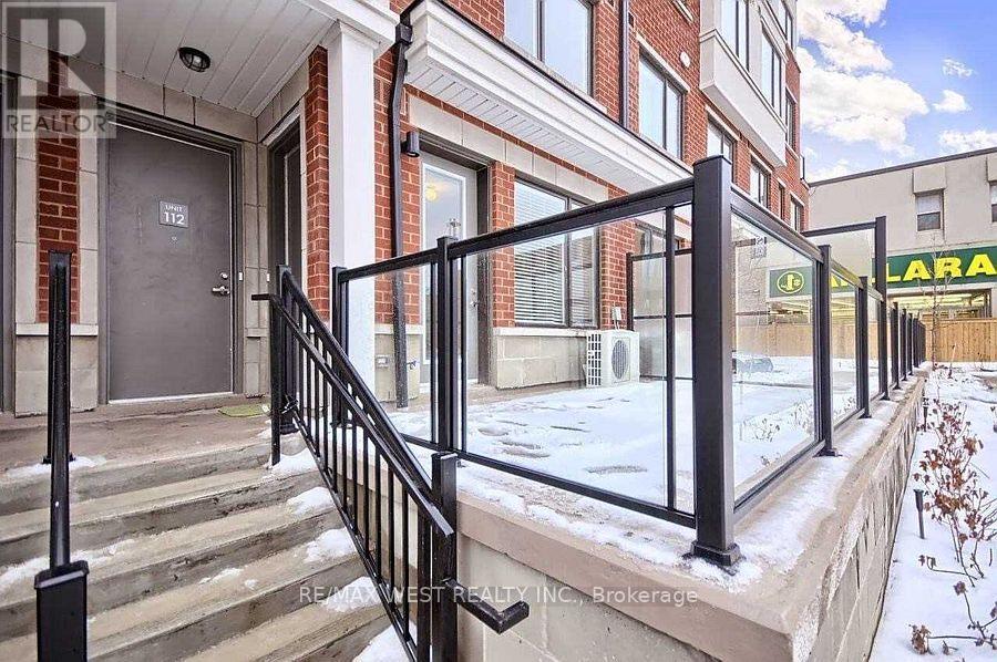 111 - 600 Alex Gardner Circle, Aurora, Ontario  L4G 3G5 - Photo 3 - N12473248