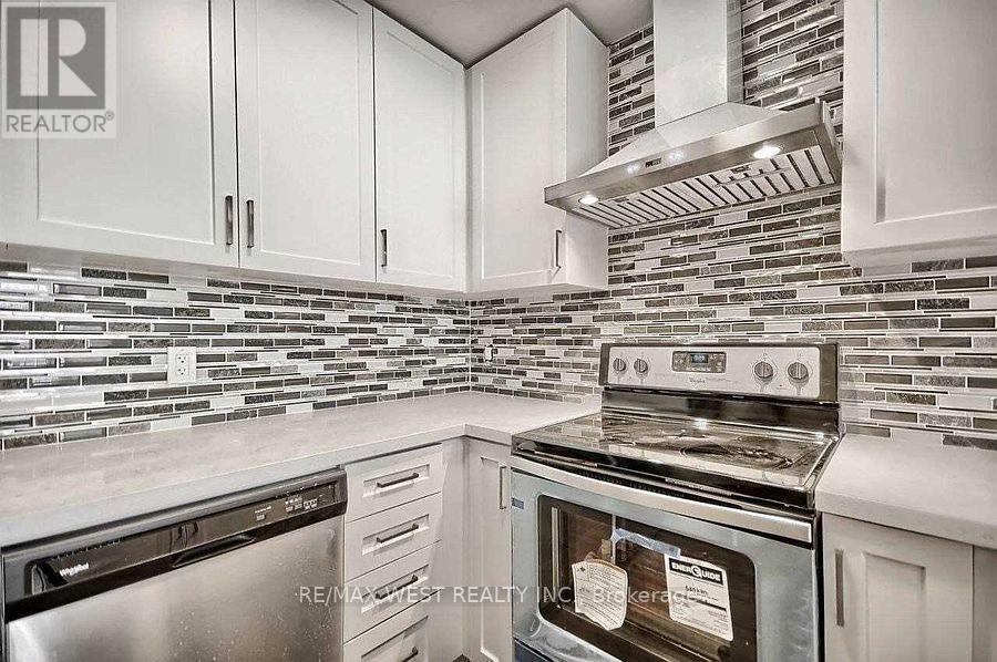 111 - 600 Alex Gardner Circle, Aurora, Ontario  L4G 3G5 - Photo 8 - N12473248
