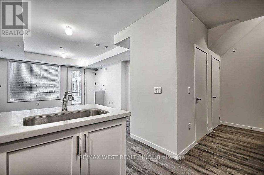 111 - 600 Alex Gardner Circle, Aurora, Ontario  L4G 3G5 - Photo 9 - N12473248
