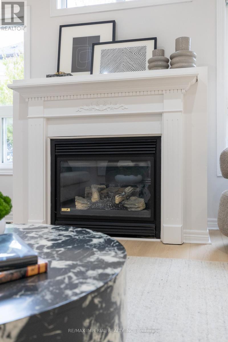 44 Hawkview Boulevard, Vaughan, Ontario  L4H 2E2 - Photo 17 - N12473265