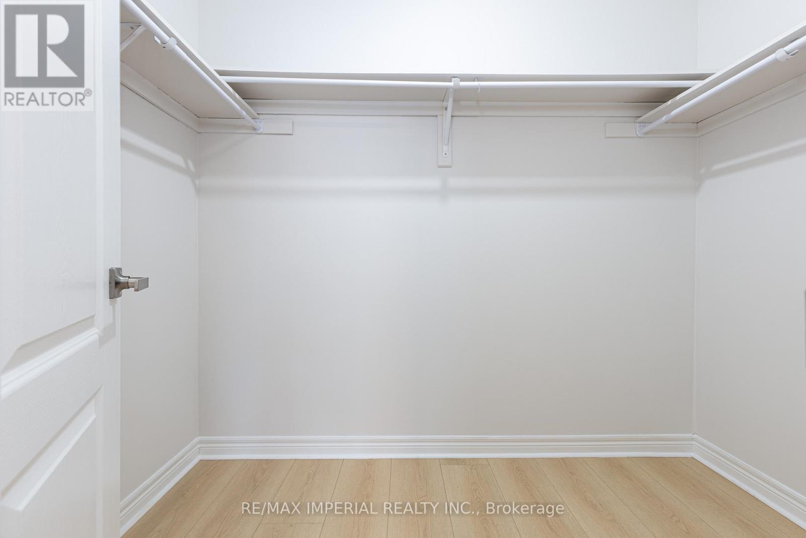 44 Hawkview Boulevard, Vaughan, Ontario  L4H 2E2 - Photo 25 - N12473265