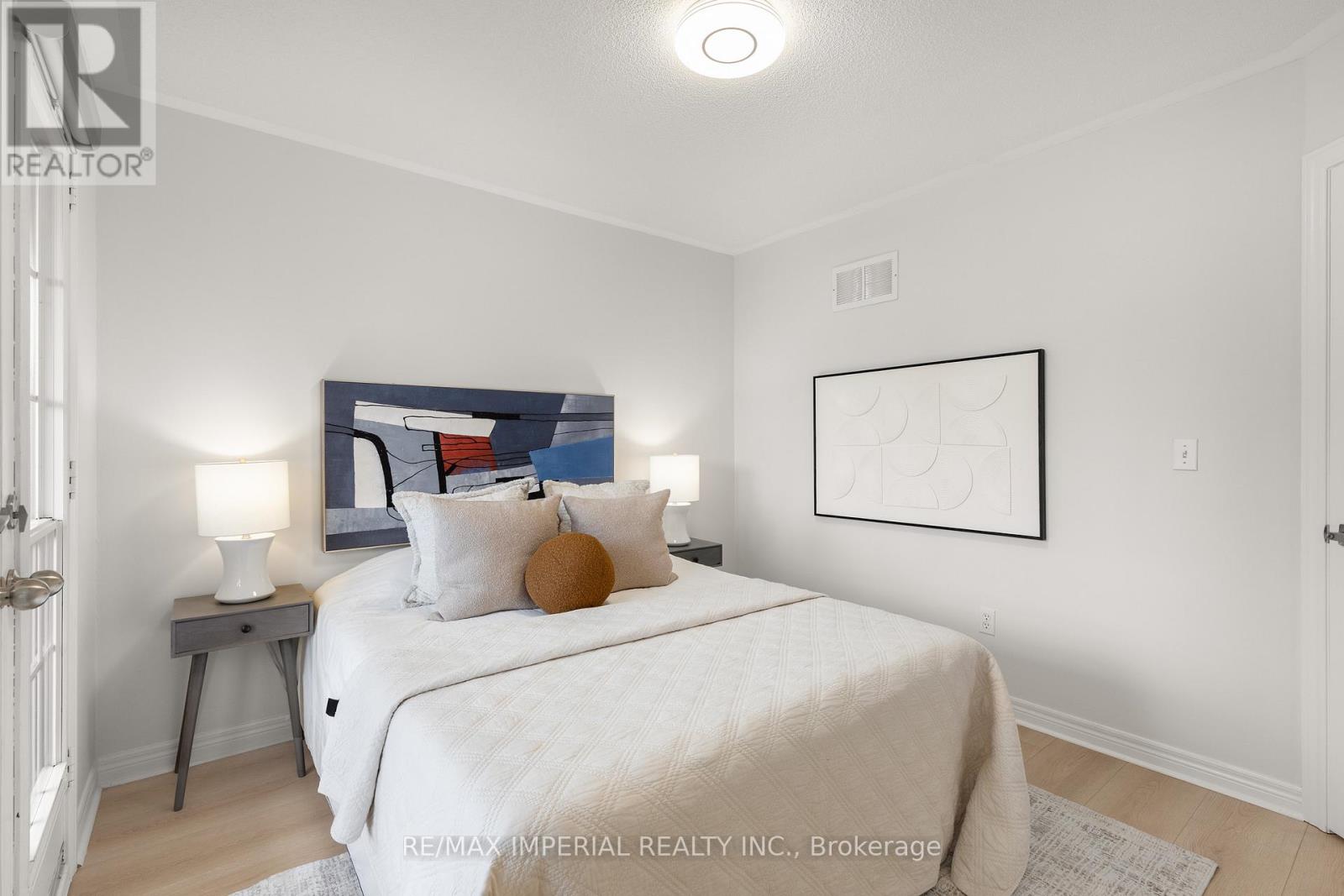 44 Hawkview Boulevard, Vaughan, Ontario  L4H 2E2 - Photo 29 - N12473265
