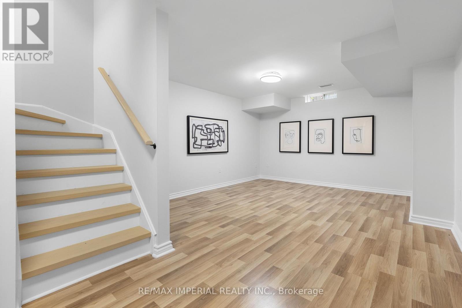 44 Hawkview Boulevard, Vaughan, Ontario  L4H 2E2 - Photo 35 - N12473265
