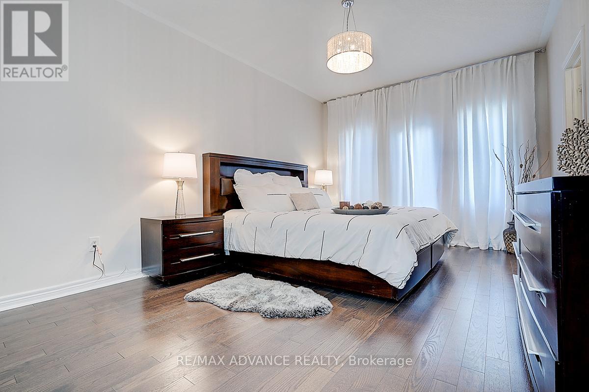 30 Laskin Drive, Vaughan, Ontario  L6A 5A4 - Photo 21 - N12473369
