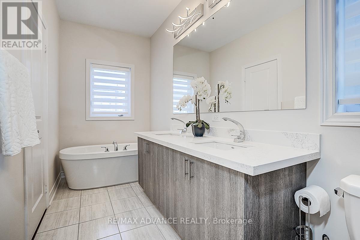 30 Laskin Drive, Vaughan, Ontario  L6A 5A4 - Photo 25 - N12473369