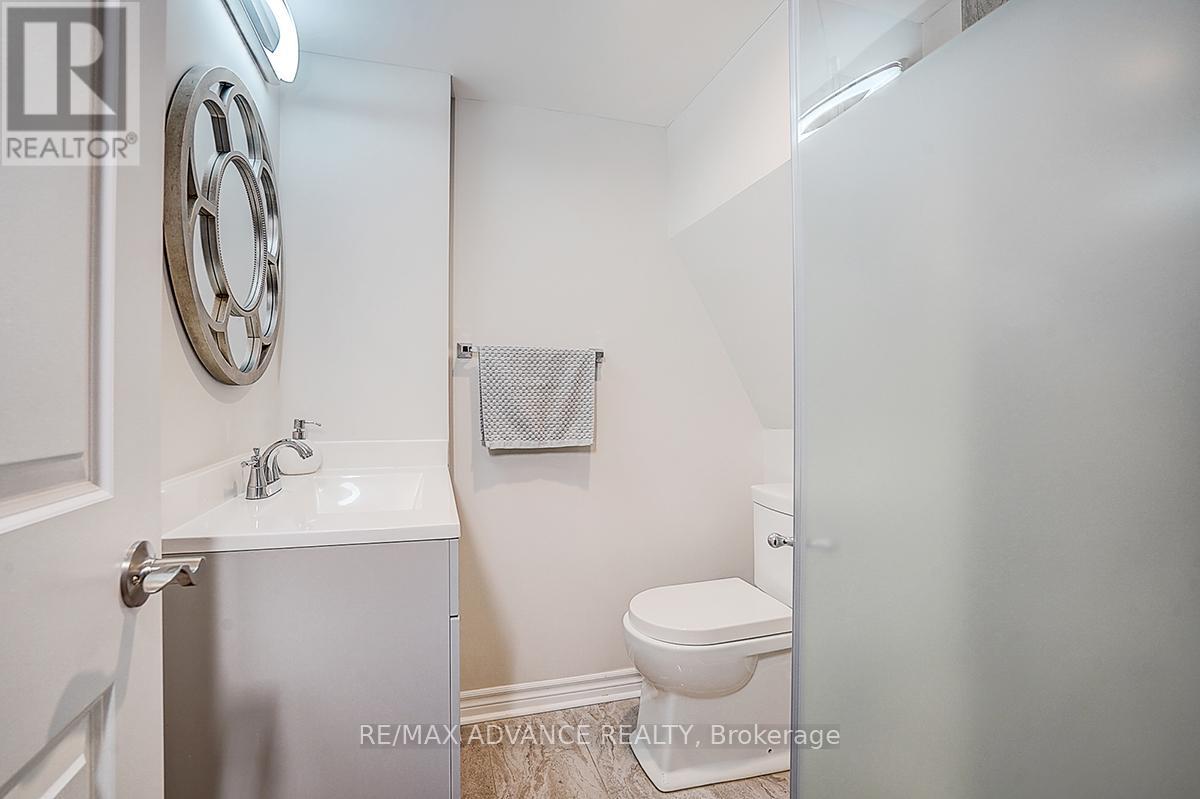 30 Laskin Drive, Vaughan, Ontario  L6A 5A4 - Photo 36 - N12473369
