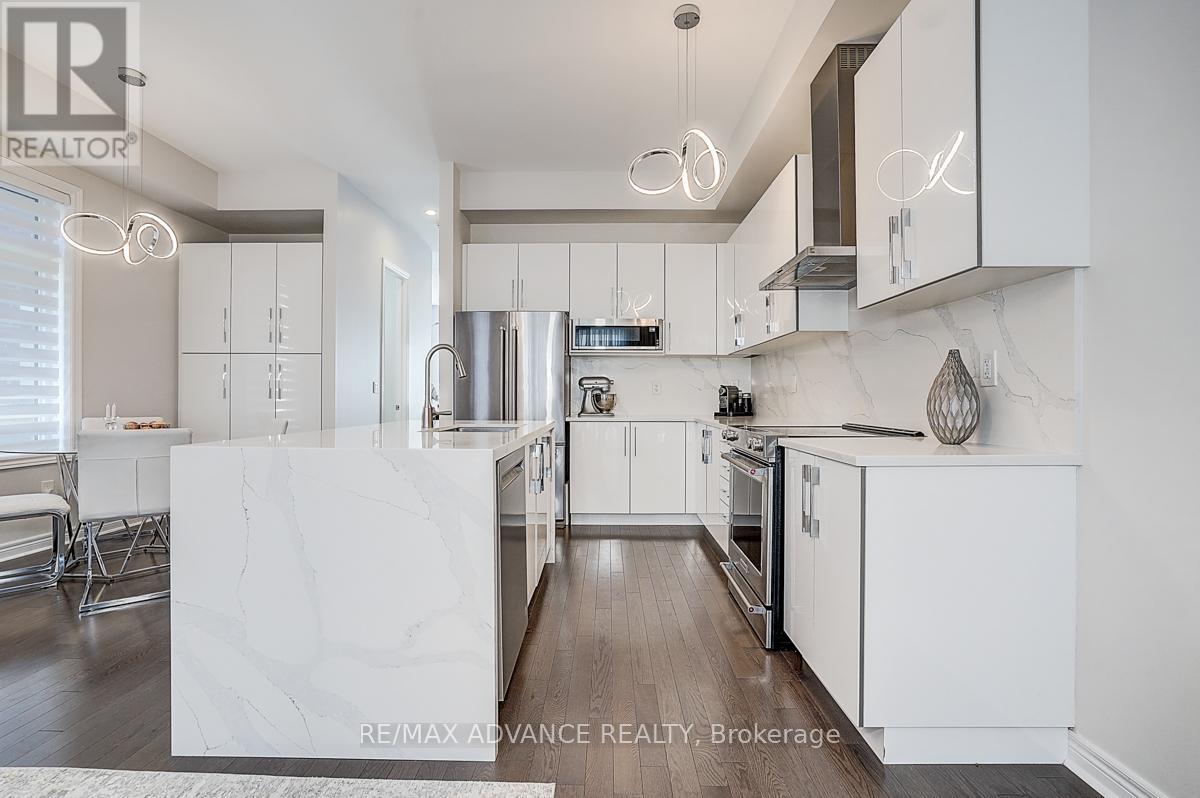 30 Laskin Drive, Vaughan, Ontario  L6A 5A4 - Photo 8 - N12473369