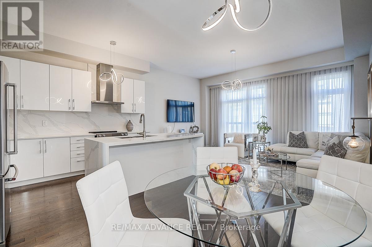 30 Laskin Drive, Vaughan, Ontario  L6A 5A4 - Photo 9 - N12473369
