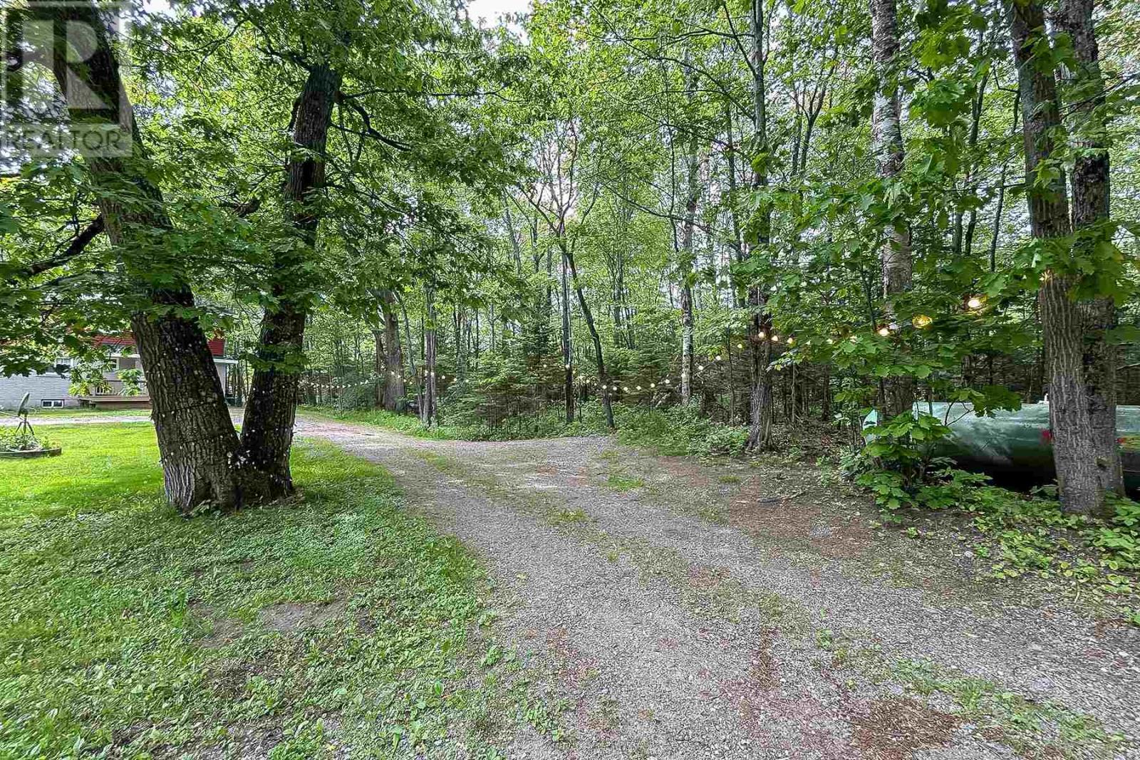 9 Nokomis Beach Rd, Sault Ste. Marie, Ontario  P6A 5K6 - Photo 8 - SM250794