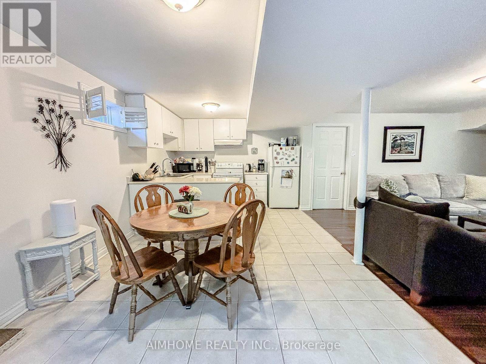 87 Ballard Crescent, Newmarket, Ontario  L3X 1S2 - Photo 36 - N12458936