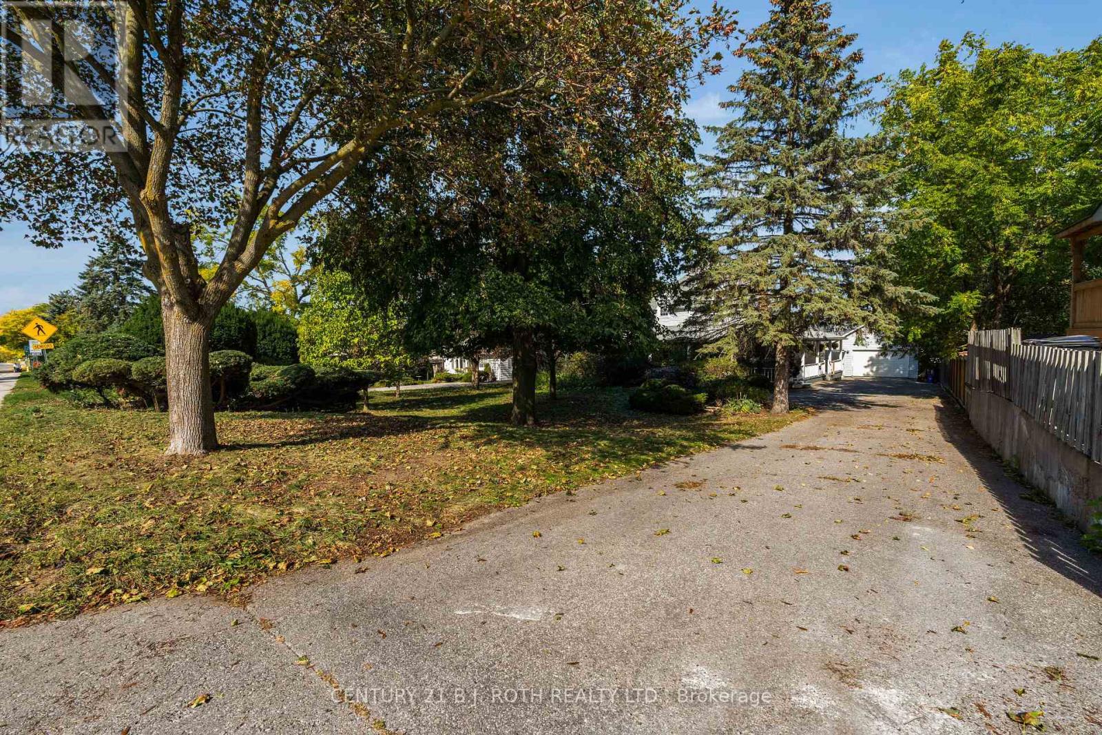 70 Baldwin Lane, Barrie, Ontario  L4N 2W3 - Photo 4 - S12473280