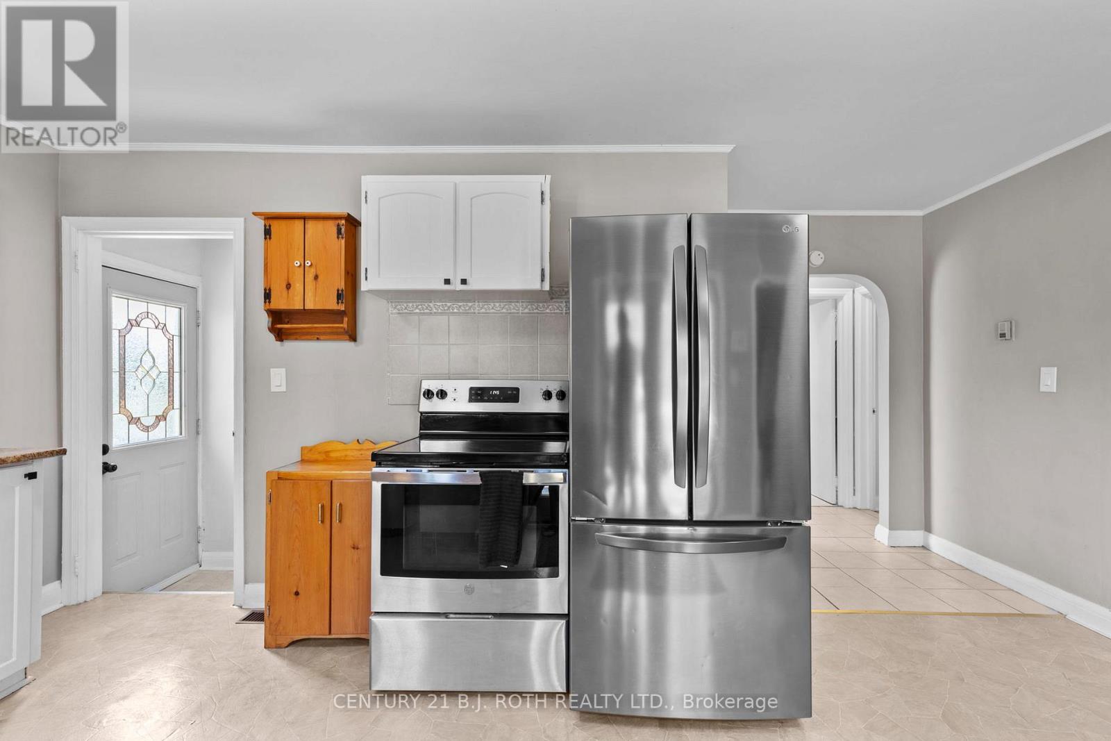307 Linwood Avenue, Orillia, Ontario  L3V 2W8 - Photo 4 - S12473281