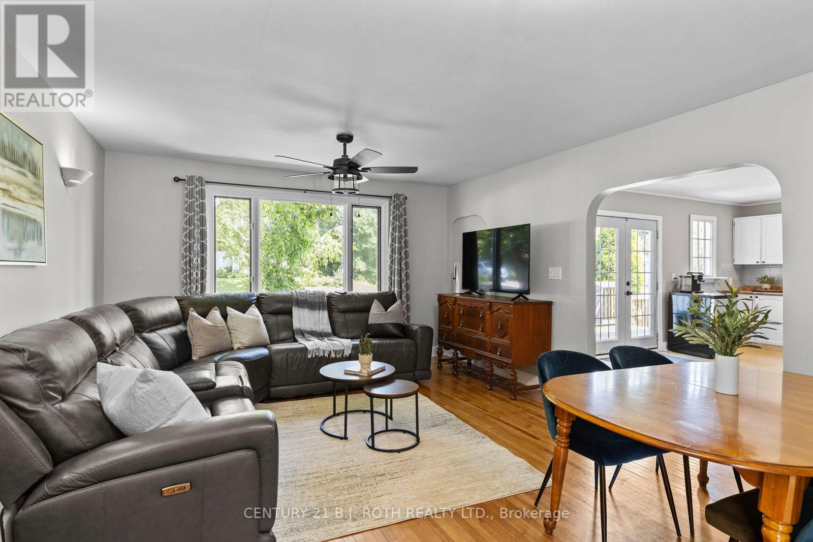 307 Linwood Avenue, Orillia, Ontario  L3V 2W8 - Photo 8 - S12473281