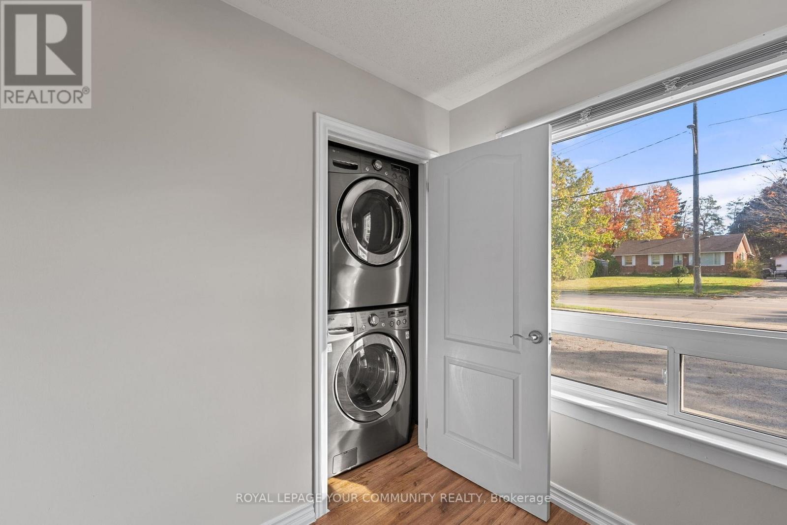 210 Cox Mill Road, Barrie, Ontario  L4N 4G5 - Photo 16 - S12473351