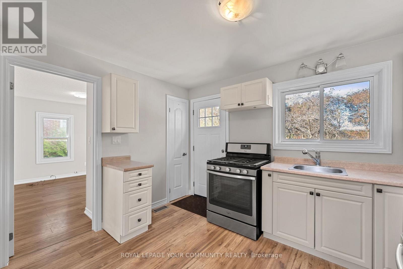 210 Cox Mill Road, Barrie, Ontario  L4N 4G5 - Photo 6 - S12473351