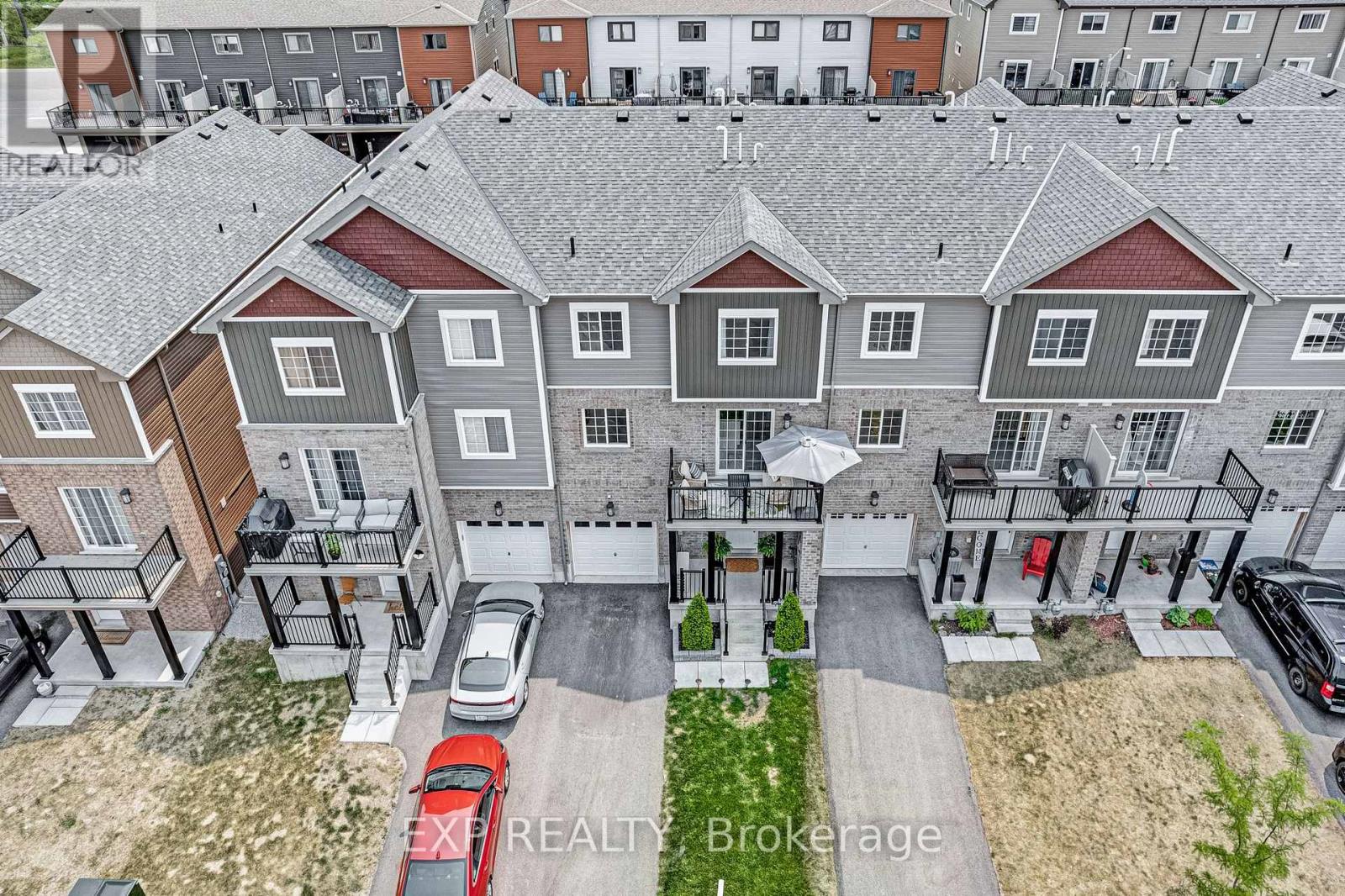 11 KODIAK TERRACE, Barrie, Ontario