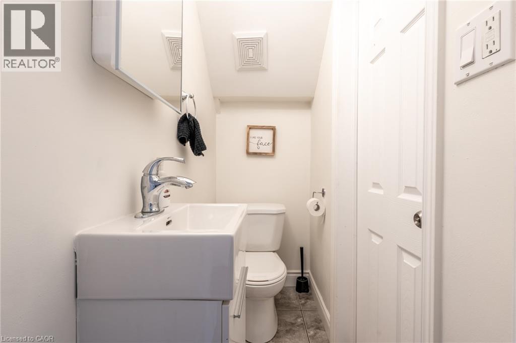25 Montrose Avenue, Hamilton, Ontario  L8K 4X9 - Photo 28 - 40780914
