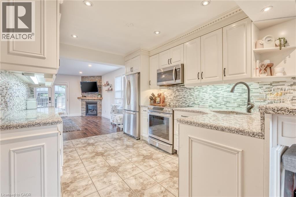 25 Montrose Avenue, Hamilton, Ontario  L8K 4X9 - Photo 11 - 40780914