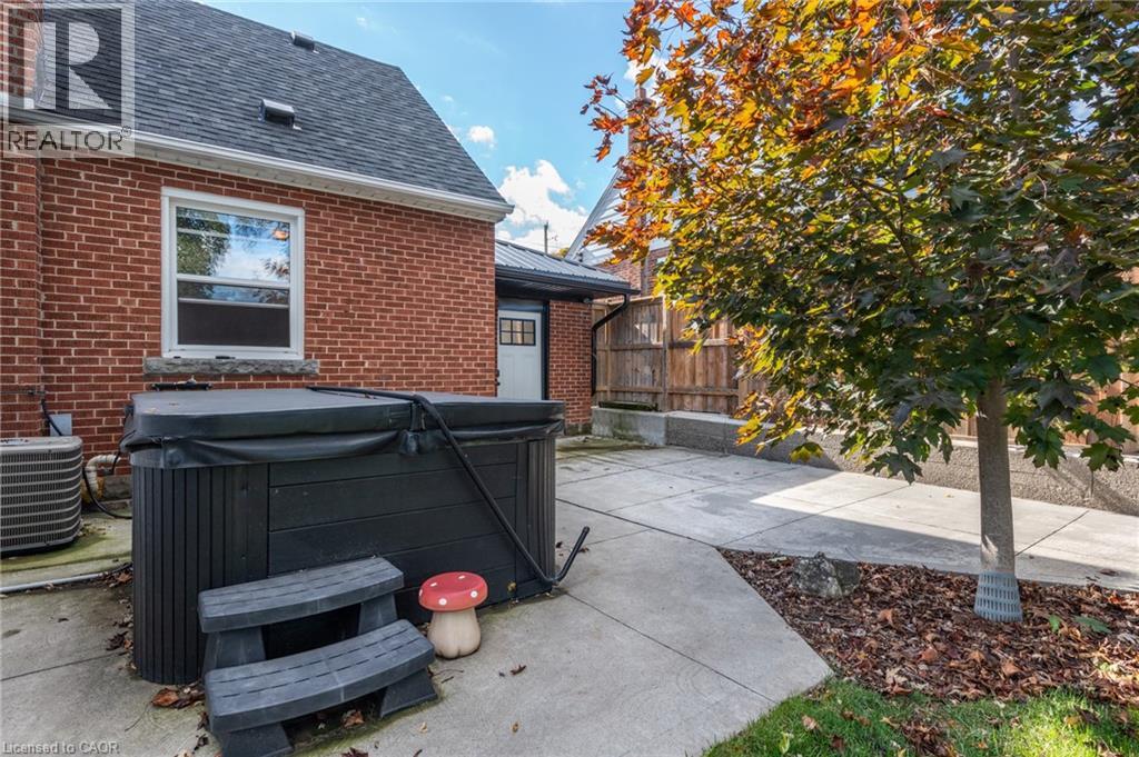 25 Montrose Avenue, Hamilton, Ontario  L8K 4X9 - Photo 40 - 40780914