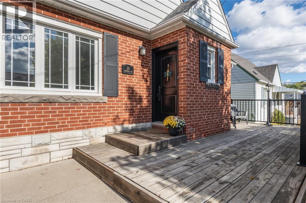25 Montrose Avenue, Hamilton, Ontario  L8K 4X9 - Photo 5 - 40780914
