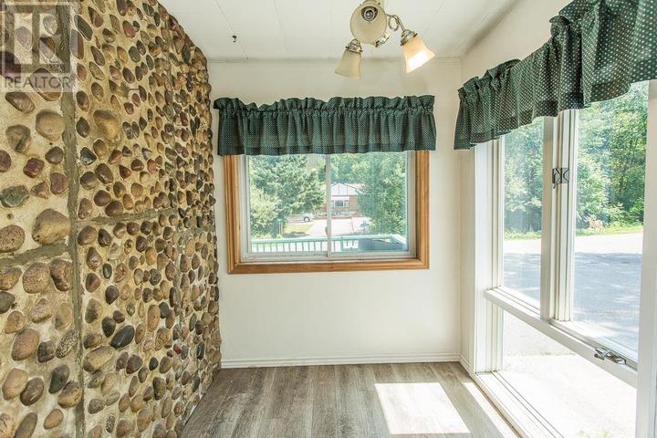 1281 Spring St, Richards Landing, Ontario  P0R 1J0 - Photo 5 - SM253027