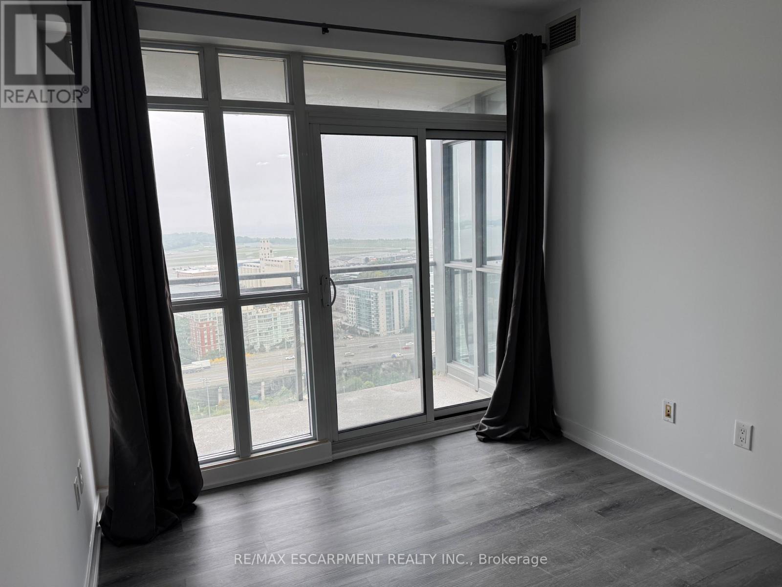 3108 - 15 Iceboat Terrace, Toronto, Ontario  M5V 4A5 - Photo 18 - C12427238
