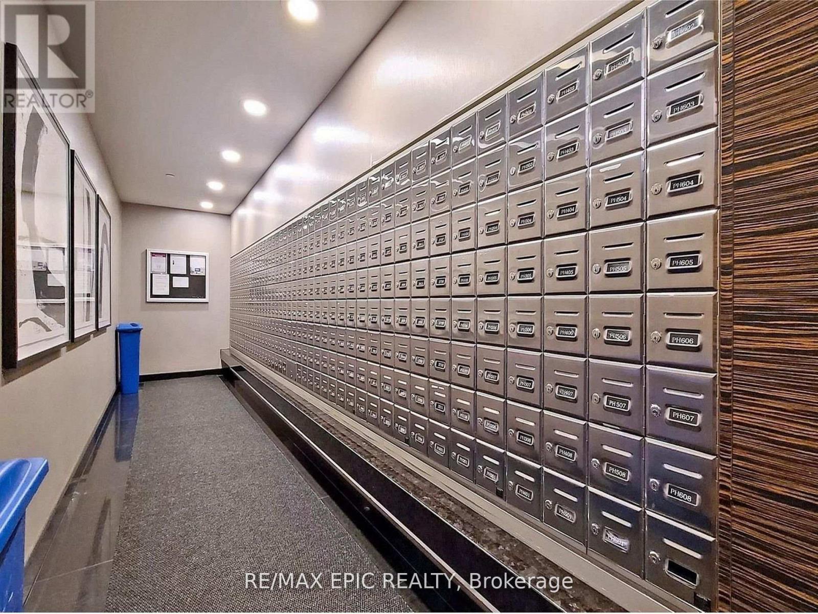 Ph203 - 770 Bay Street, Toronto, Ontario  M5G 1N6 - Photo 10 - C12439619