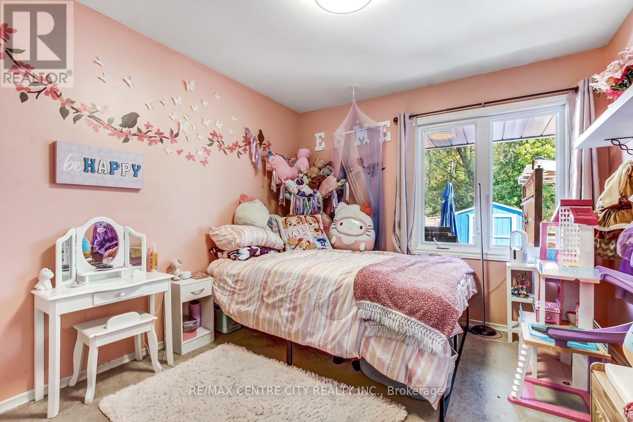 A - 263 Frances Street, Central Elgin (Port Stanley), Ontario  N5L 1A8 - Photo 11 - X12473456
