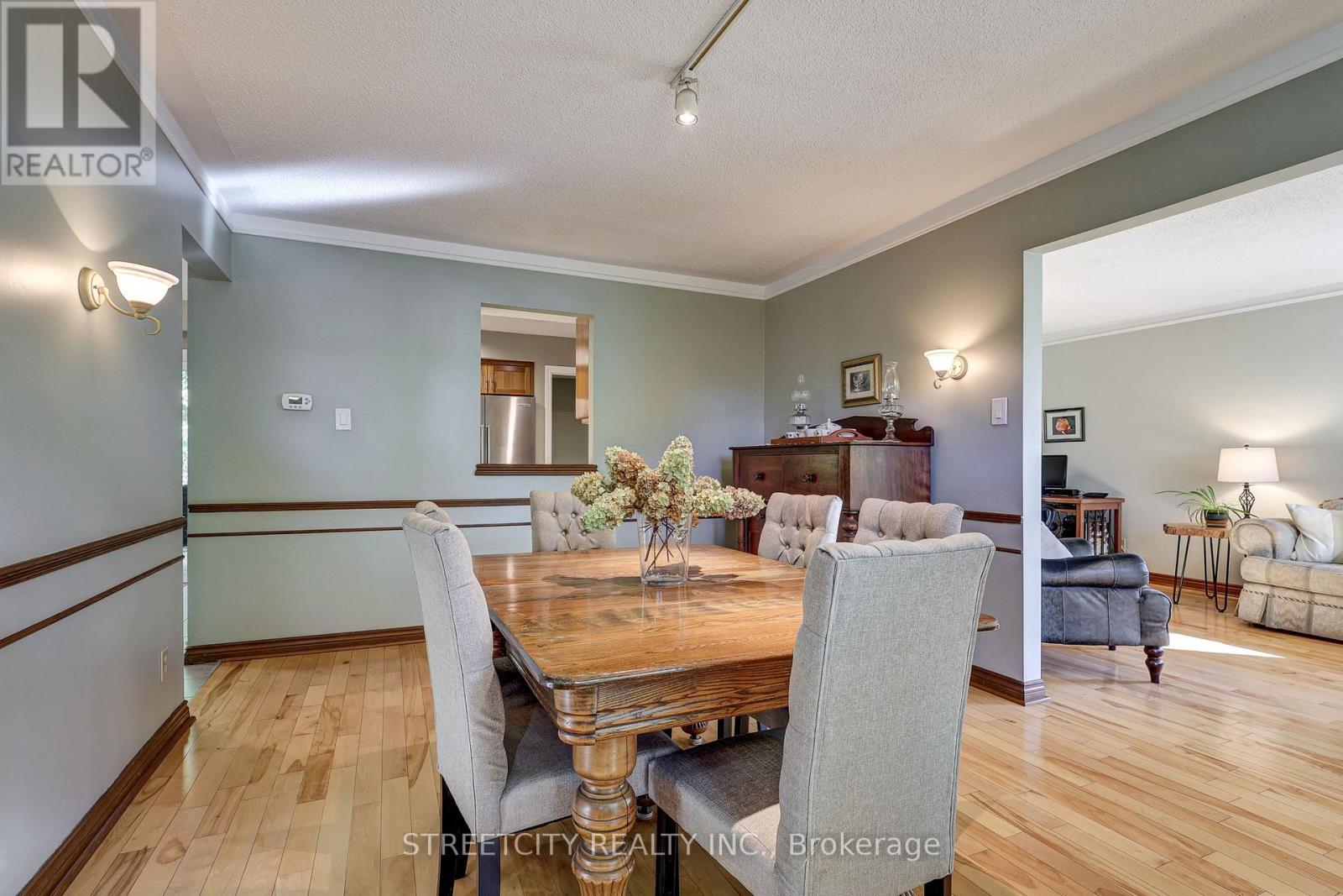 71 Glenburnie Crescent, London North (North H), Ontario  N5X 2A1 - Photo 22 - X12473458