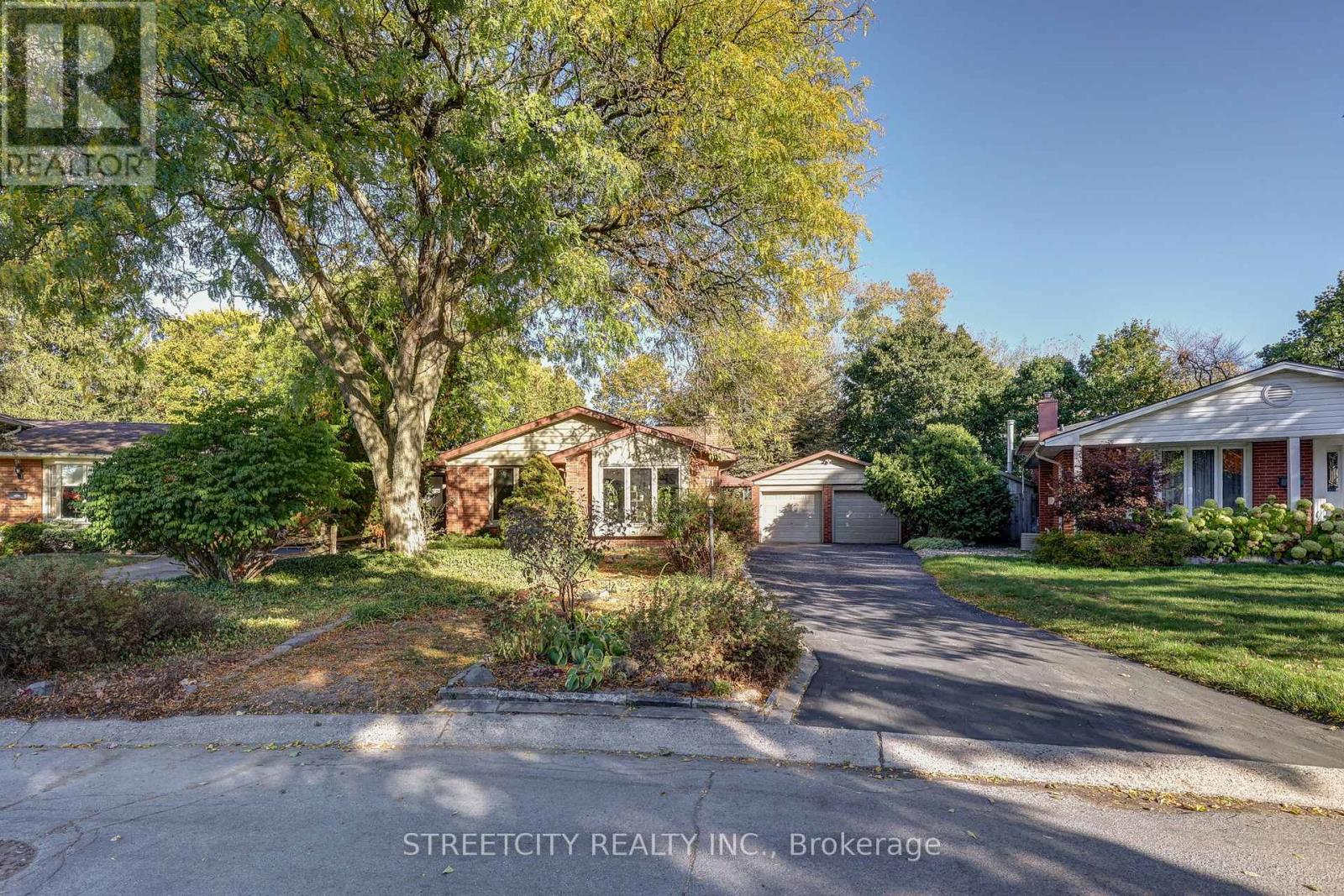 71 Glenburnie Crescent, London North (North H), Ontario  N5X 2A1 - Photo 48 - X12473458