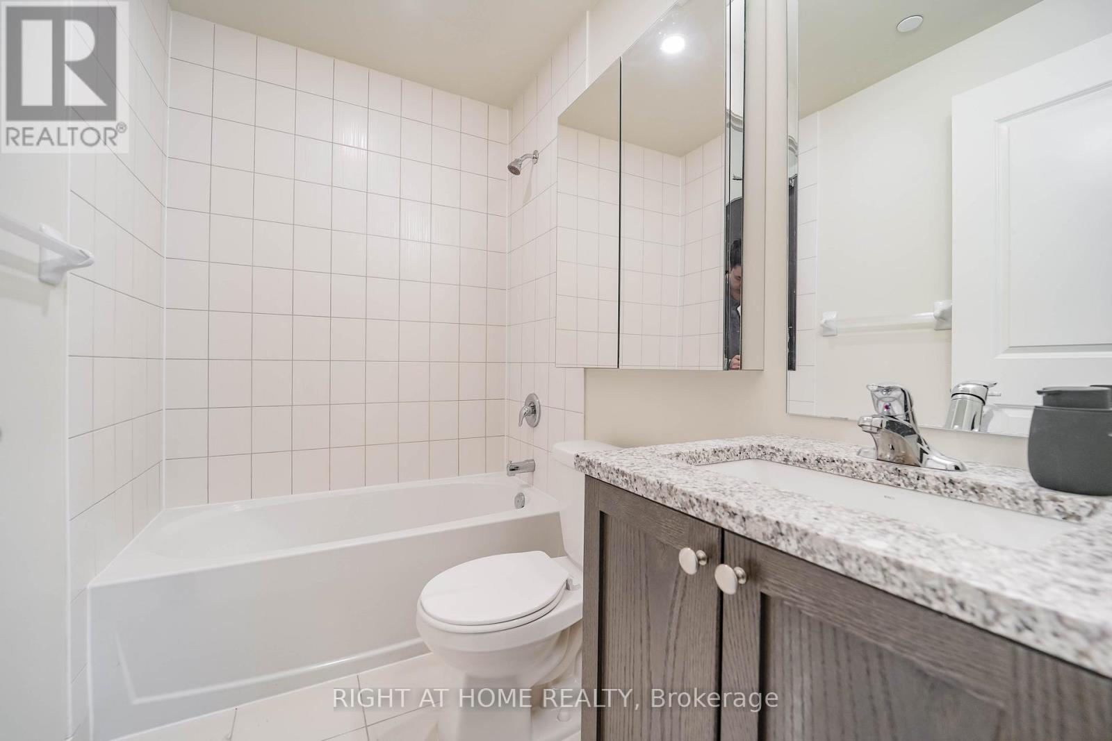 3001 - 38 Annie Craig Drive, Toronto, Ontario  M8V 0G9 - Photo 12 - W12473234