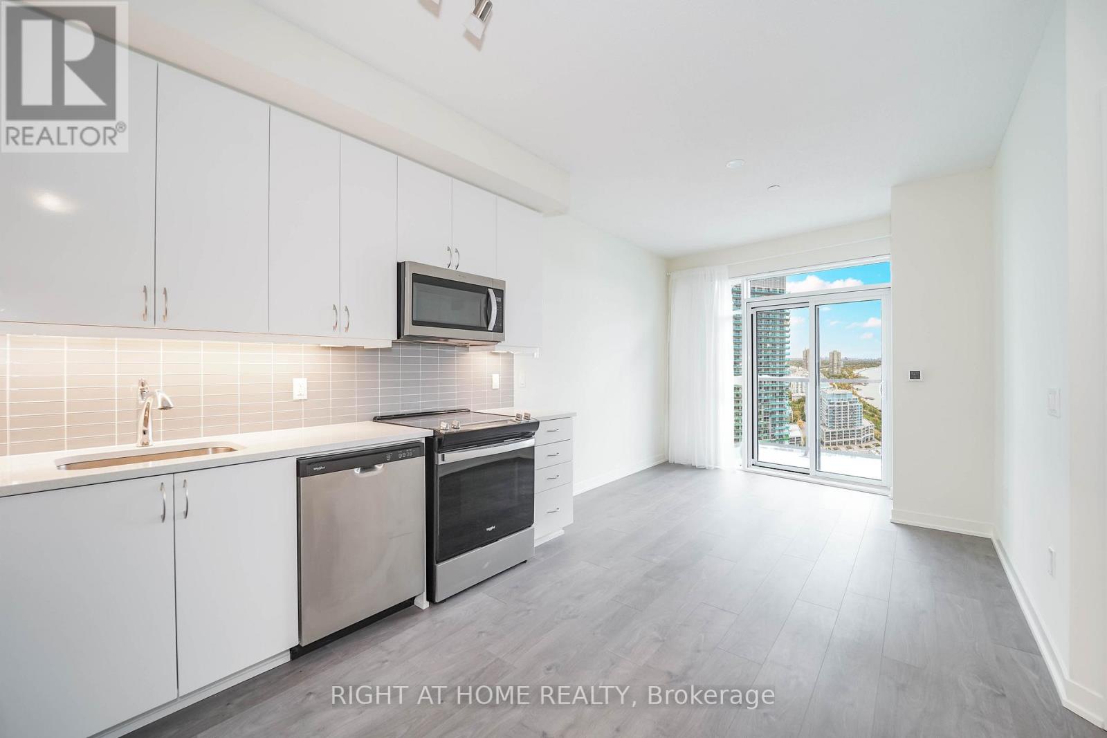 3001 - 38 Annie Craig Drive, Toronto, Ontario  M8V 0G9 - Photo 5 - W12473234