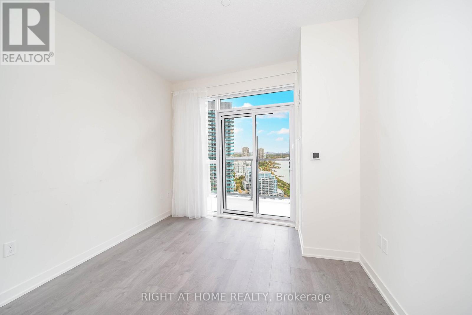 3001 - 38 Annie Craig Drive, Toronto, Ontario  M8V 0G9 - Photo 7 - W12473234