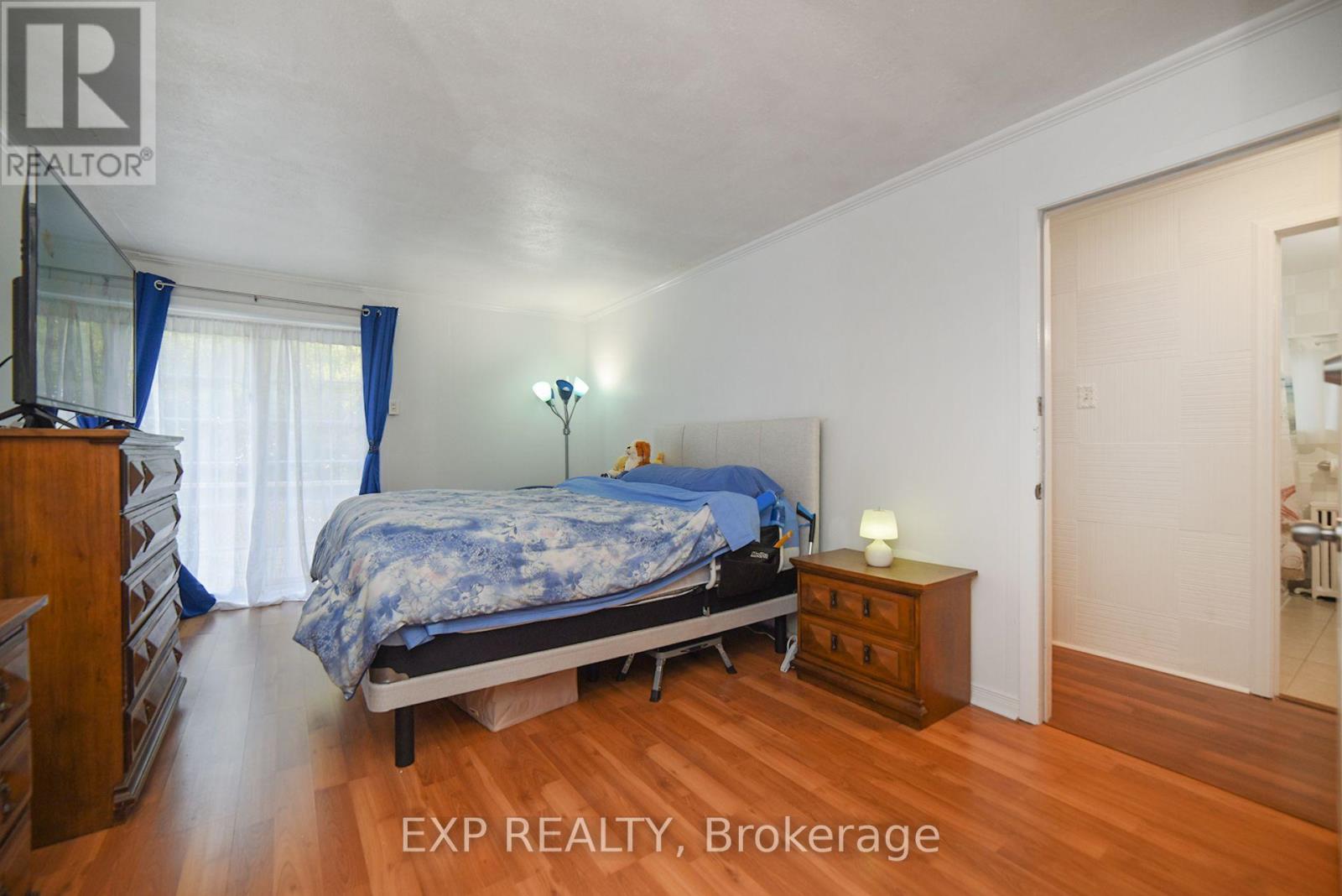 445 Martin Grove Road, Toronto, Ontario  M9B 4M3 - Photo 18 - W12473247