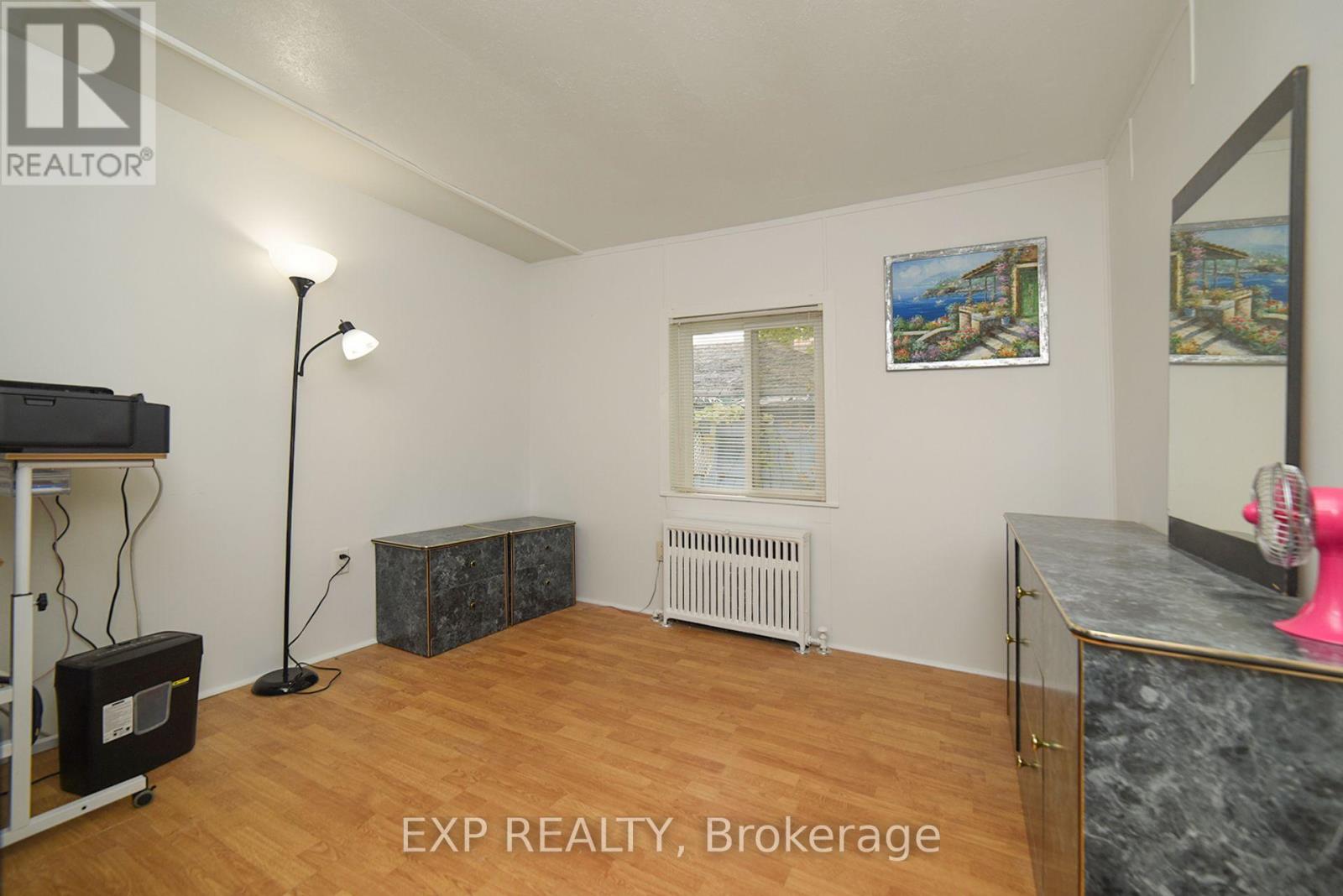 445 Martin Grove Road, Toronto, Ontario  M9B 4M3 - Photo 25 - W12473247
