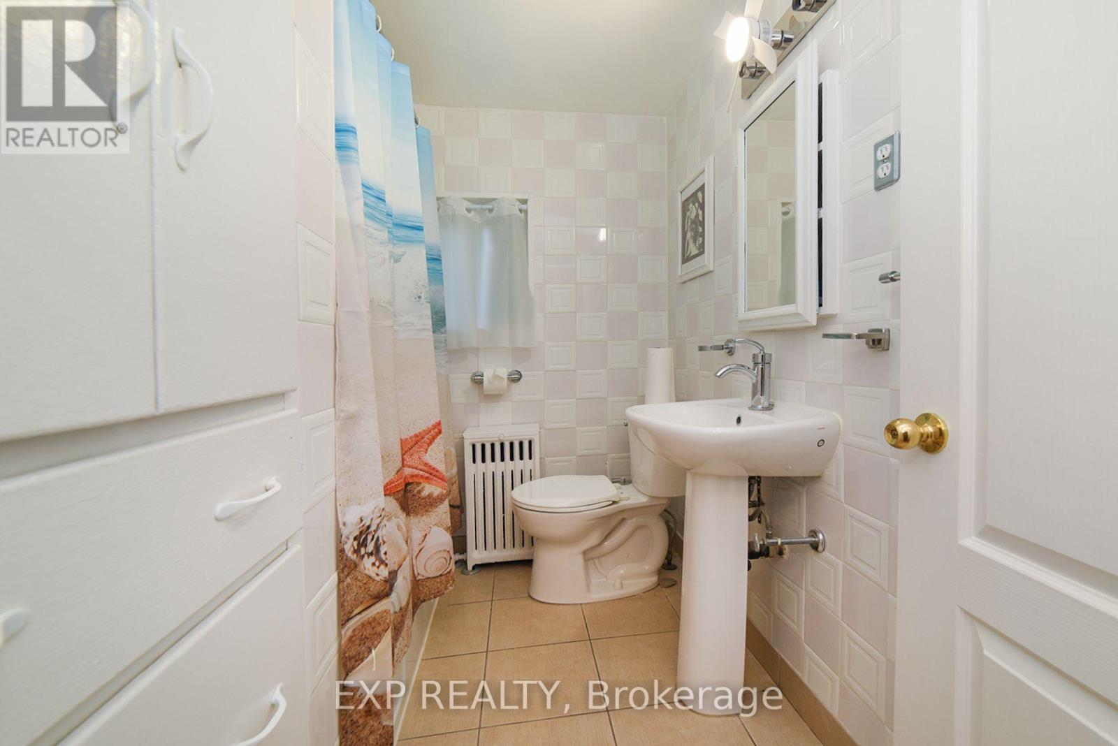 445 Martin Grove Road, Toronto, Ontario  M9B 4M3 - Photo 26 - W12473247