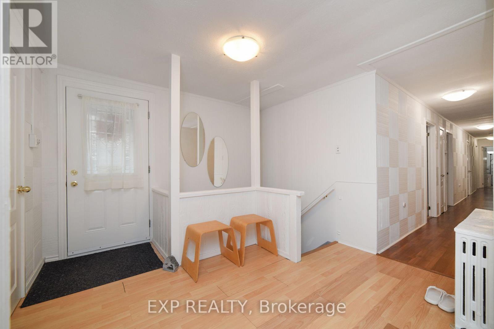 445 Martin Grove Road, Toronto, Ontario  M9B 4M3 - Photo 30 - W12473247
