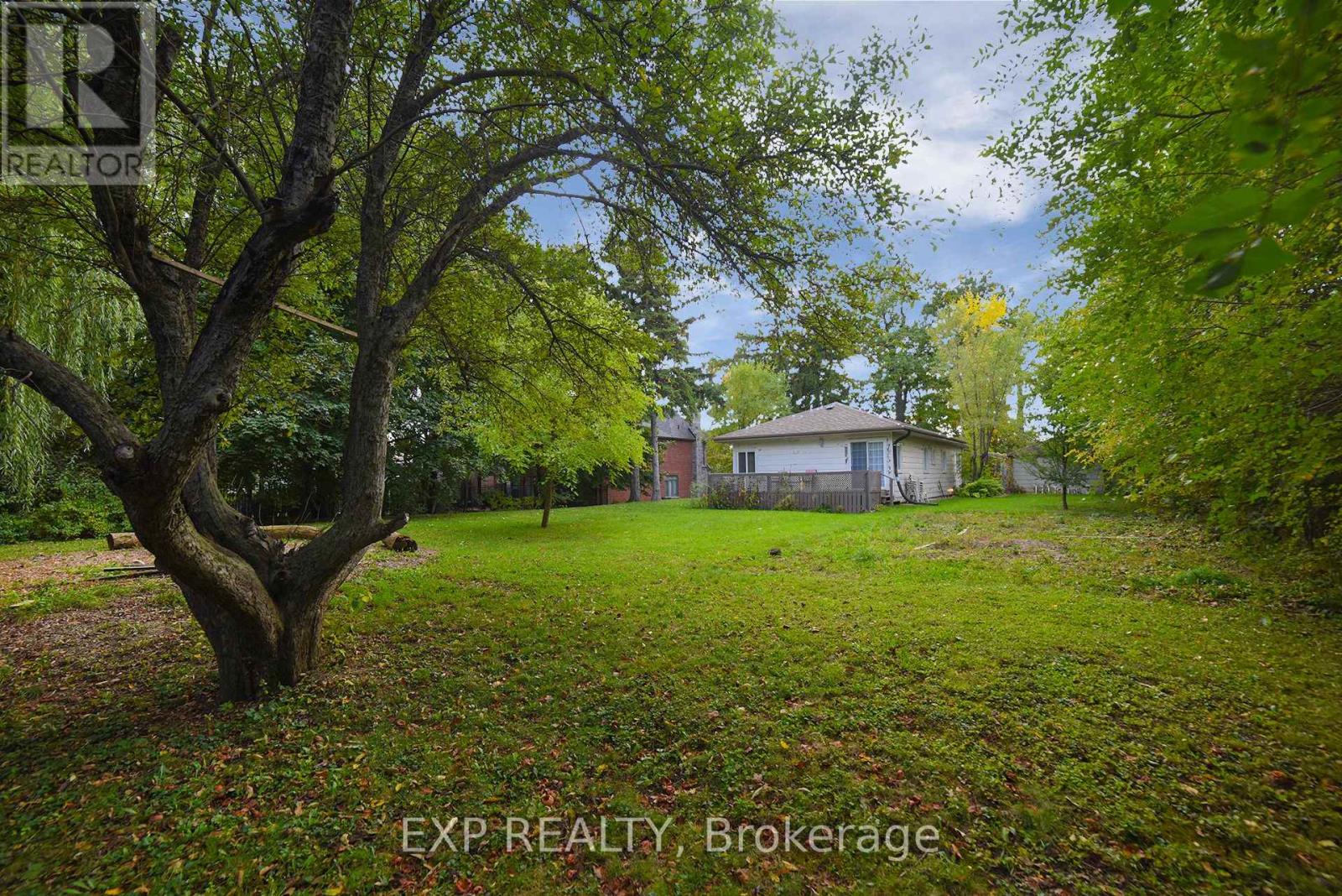 445 Martin Grove Road, Toronto, Ontario  M9B 4M3 - Photo 36 - W12473247