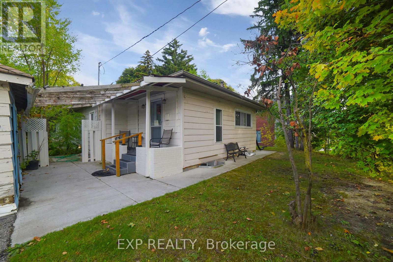 445 Martin Grove Road, Toronto, Ontario  M9B 4M3 - Photo 4 - W12473247