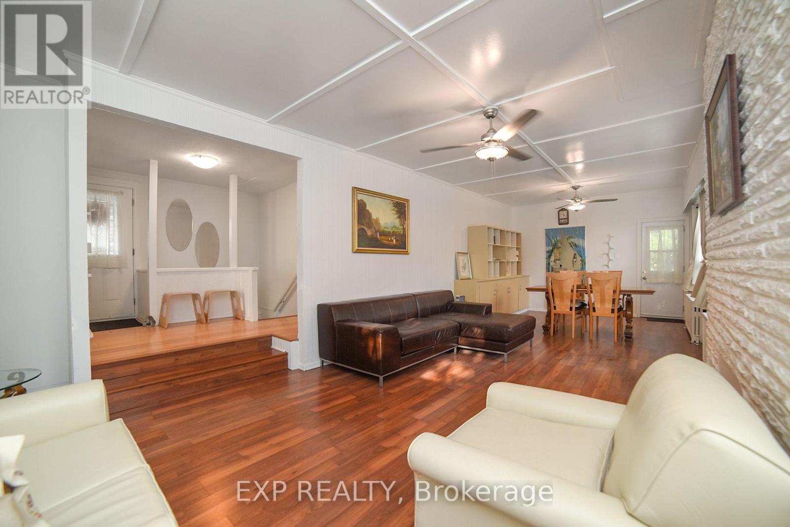 445 Martin Grove Road, Toronto, Ontario  M9B 4M3 - Photo 6 - W12473247