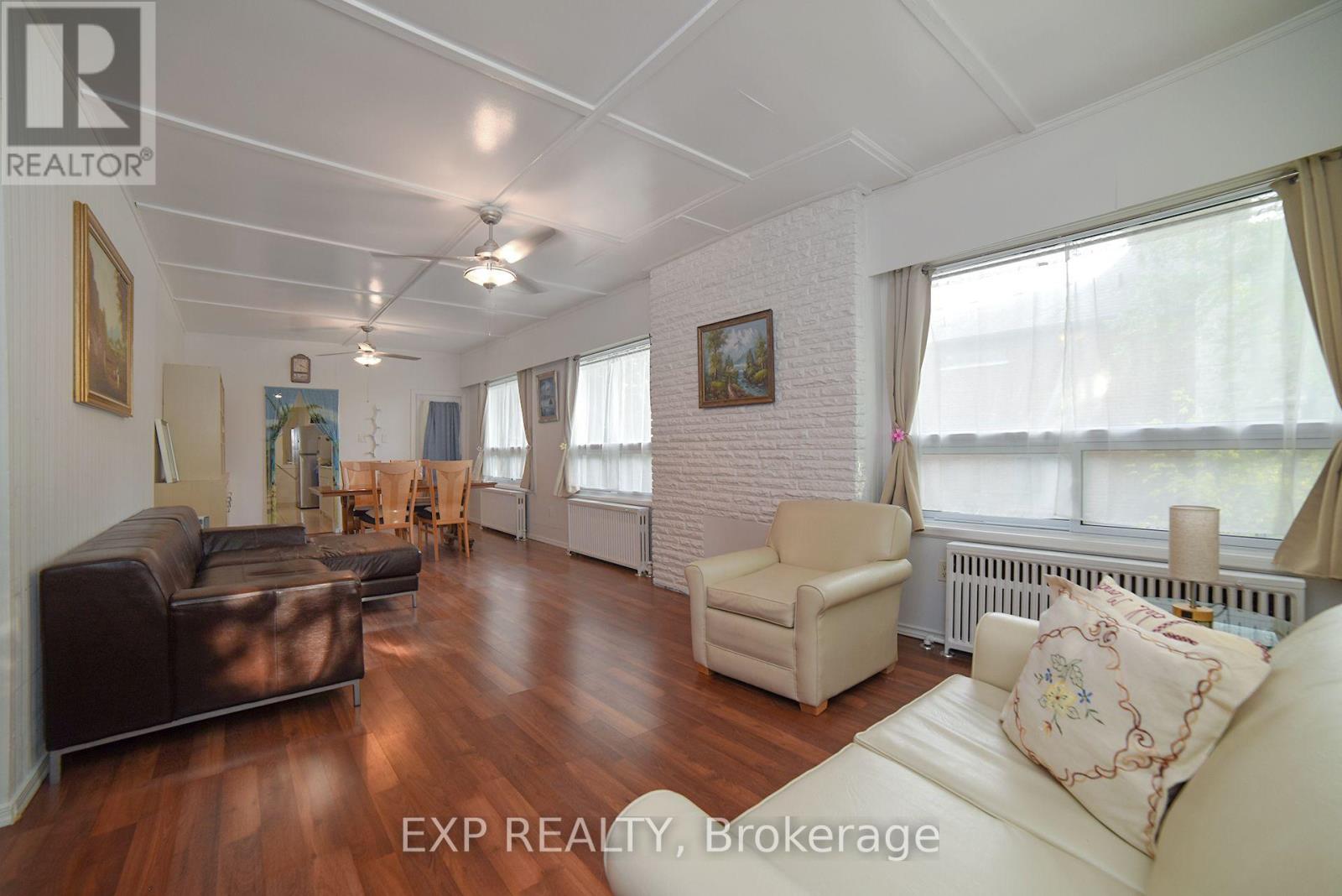 445 Martin Grove Road, Toronto, Ontario  M9B 4M3 - Photo 7 - W12473247