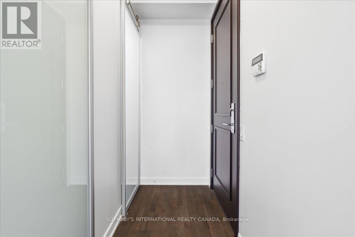 915 - 90 Park Lawn Road, Toronto, Ontario  M8Y 0B6 - Photo 4 - W12473254