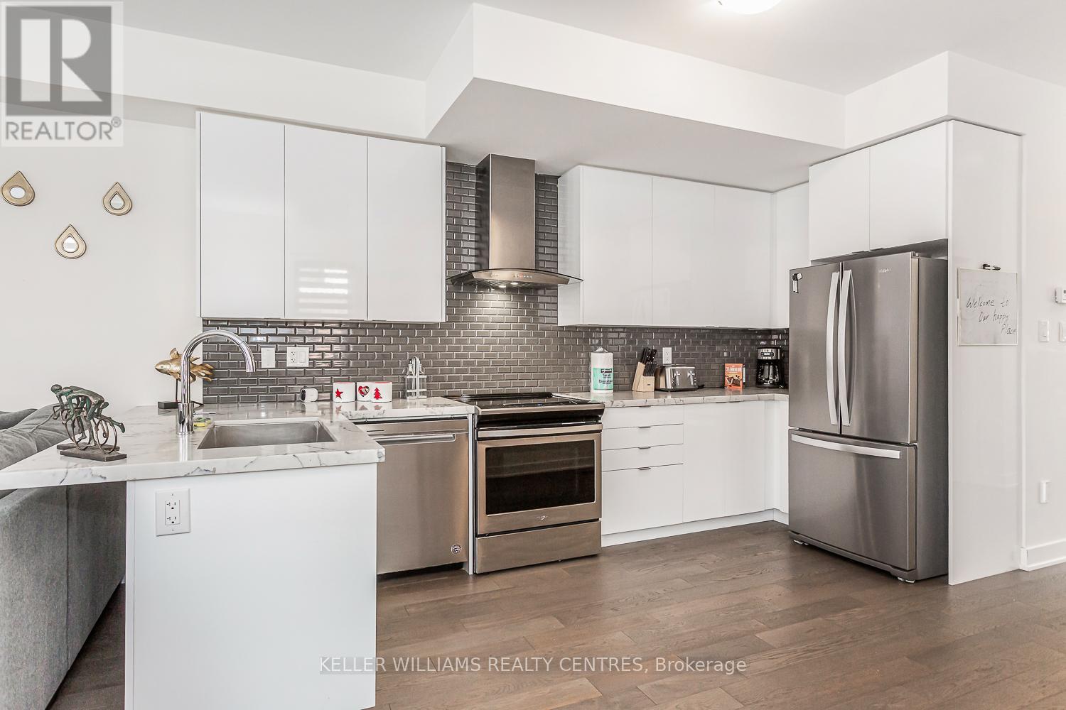89 William Duncan Road, Toronto, Ontario  M3K 0C7 - Photo 6 - W12473282
