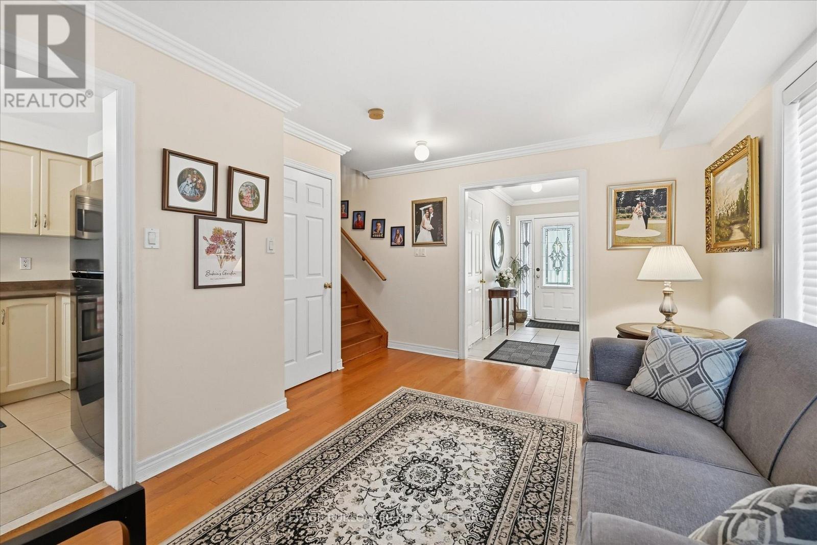 2279 Milford Lane, Oakville, Ontario  L6H 7K7 - Photo 10 - W12473289