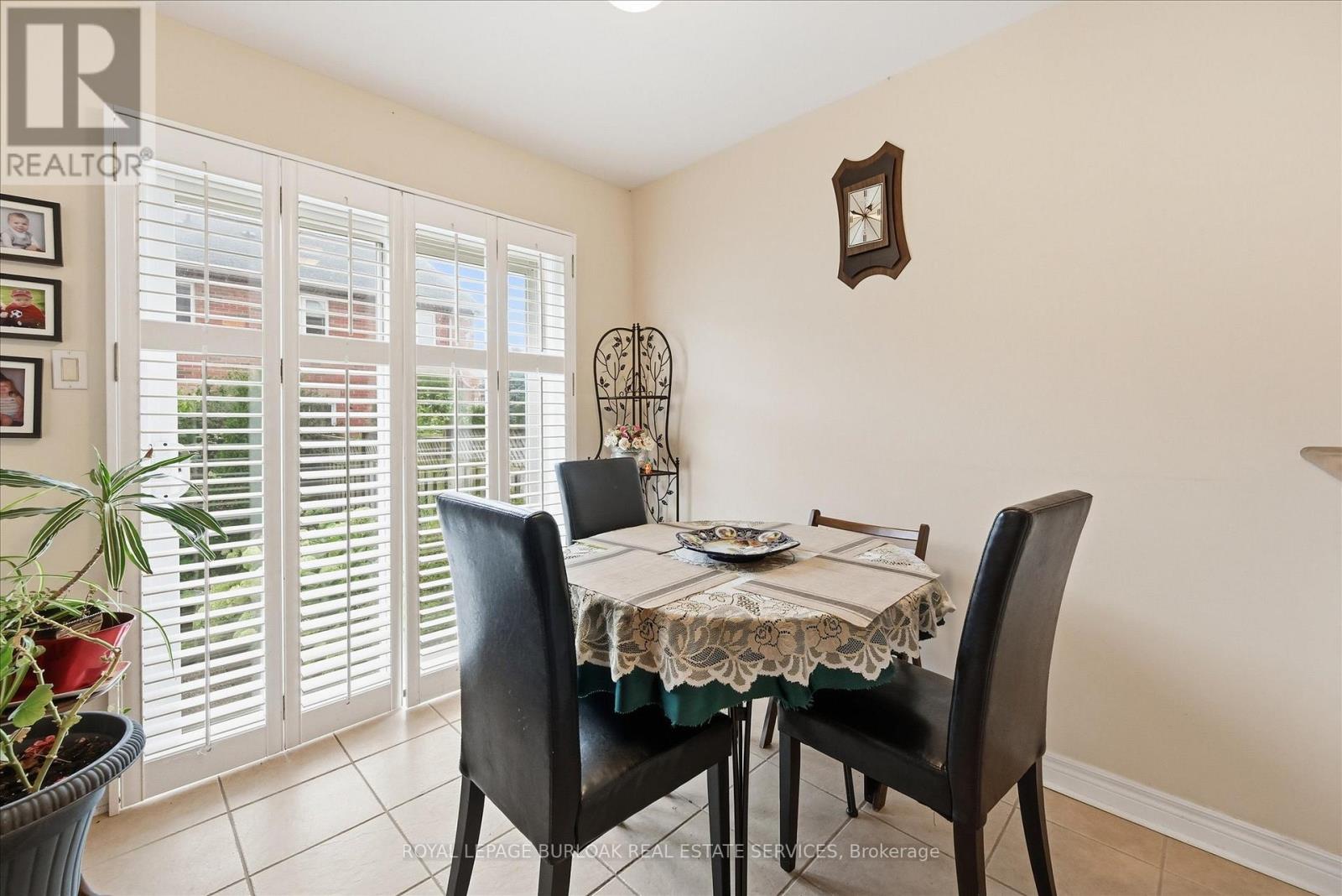 2279 Milford Lane, Oakville, Ontario  L6H 7K7 - Photo 14 - W12473289