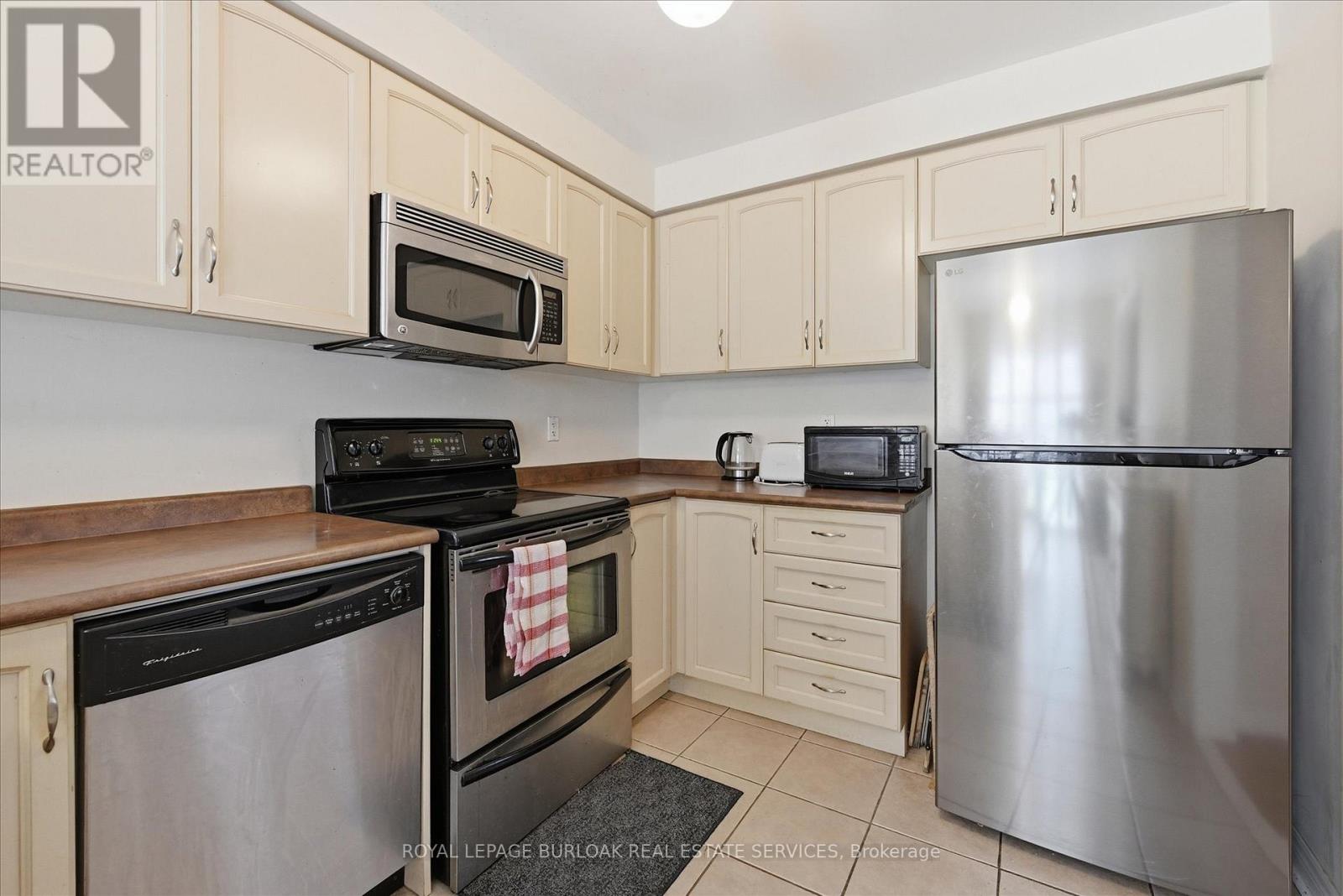 2279 Milford Lane, Oakville, Ontario  L6H 7K7 - Photo 16 - W12473289