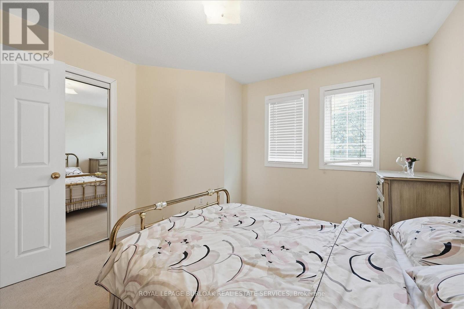 2279 Milford Lane, Oakville, Ontario  L6H 7K7 - Photo 25 - W12473289
