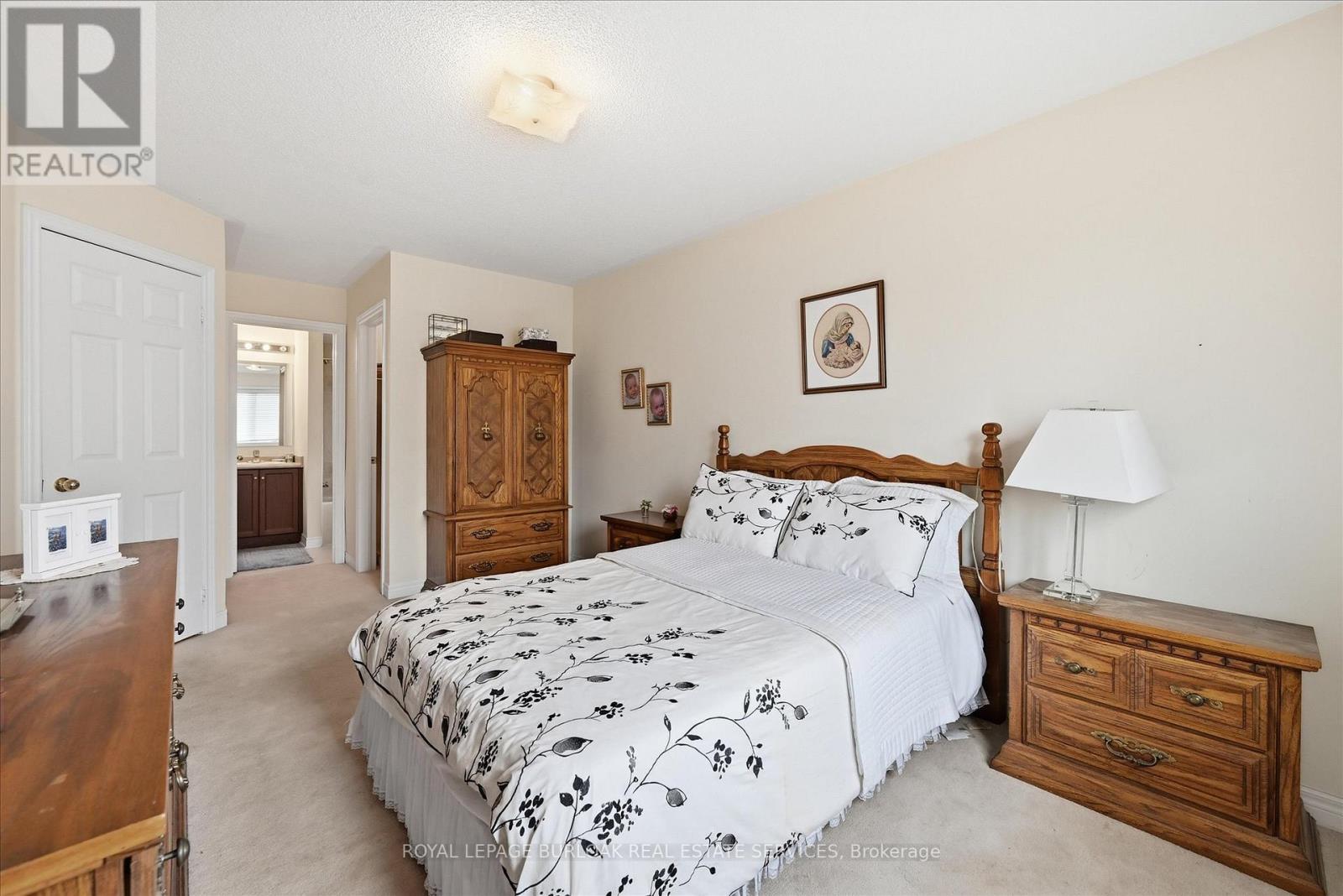 2279 Milford Lane, Oakville, Ontario  L6H 7K7 - Photo 27 - W12473289