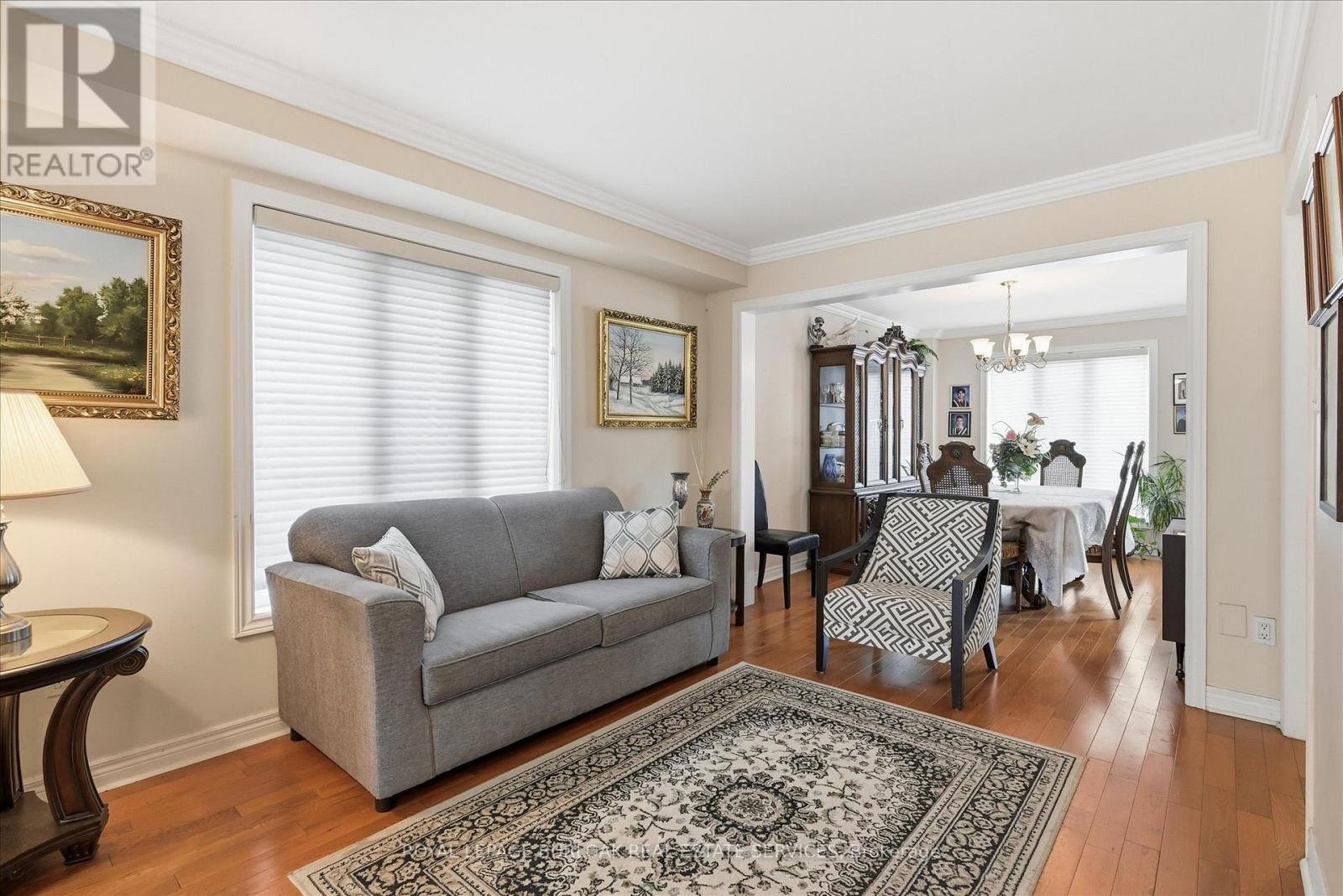 2279 Milford Lane, Oakville, Ontario  L6H 7K7 - Photo 7 - W12473289